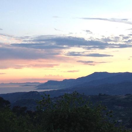 Ferienwohnung Sunset With View In Seborga Exterior foto
